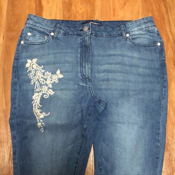 Denim 24/7 Embroidered Jeans Size 14W - Picture 7 of 13